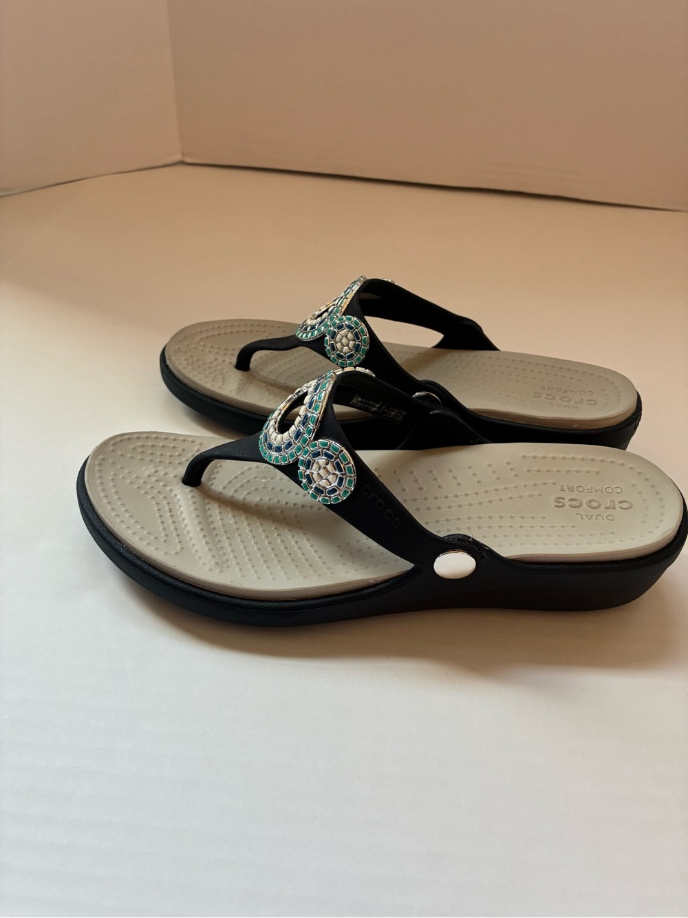 Women’s CROCS Sandals 8 - Picture 5 of 10